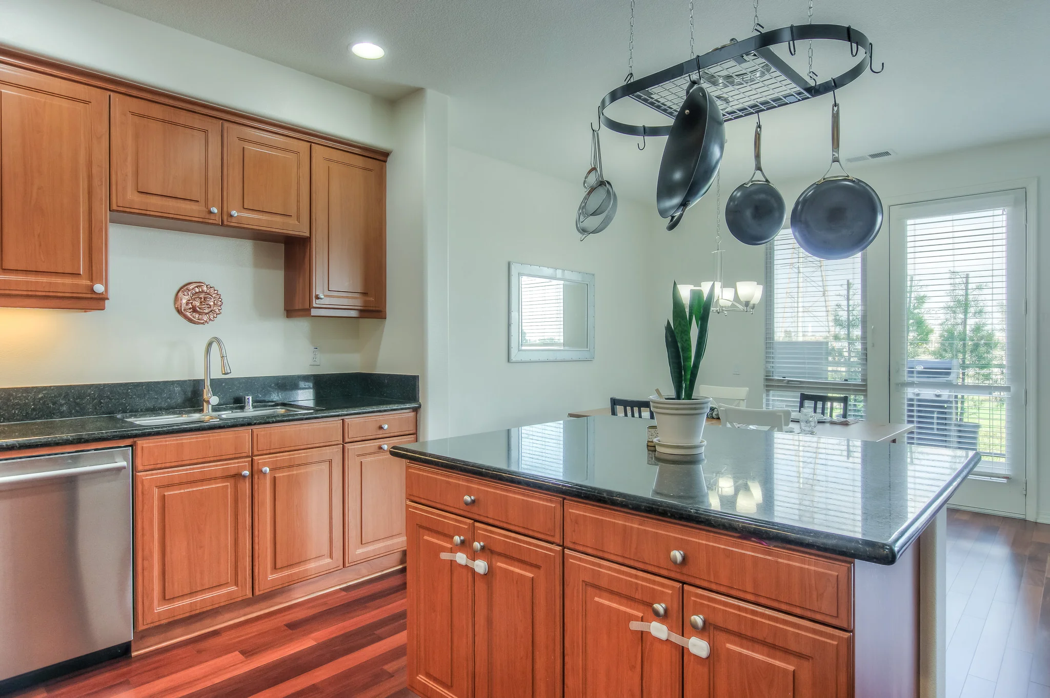 5402_149thPlace12_MLS-14.jpg