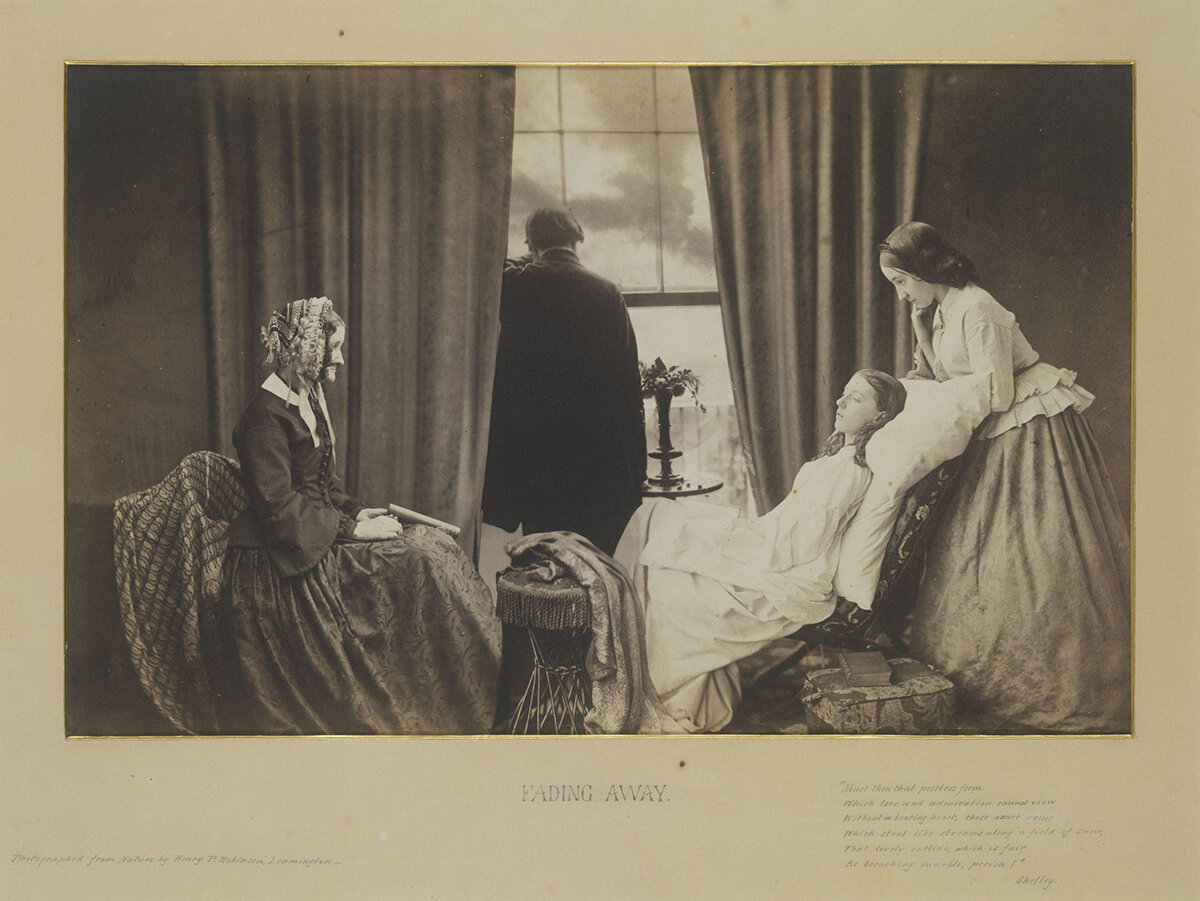 Fading away,1858. Foto: Henry Peach Robinson. Eier: The Royal Photographic Society Collection at the V&amp;A, acquired with the generous assistance of the National Lottery Heritage Fund and Art Fund.