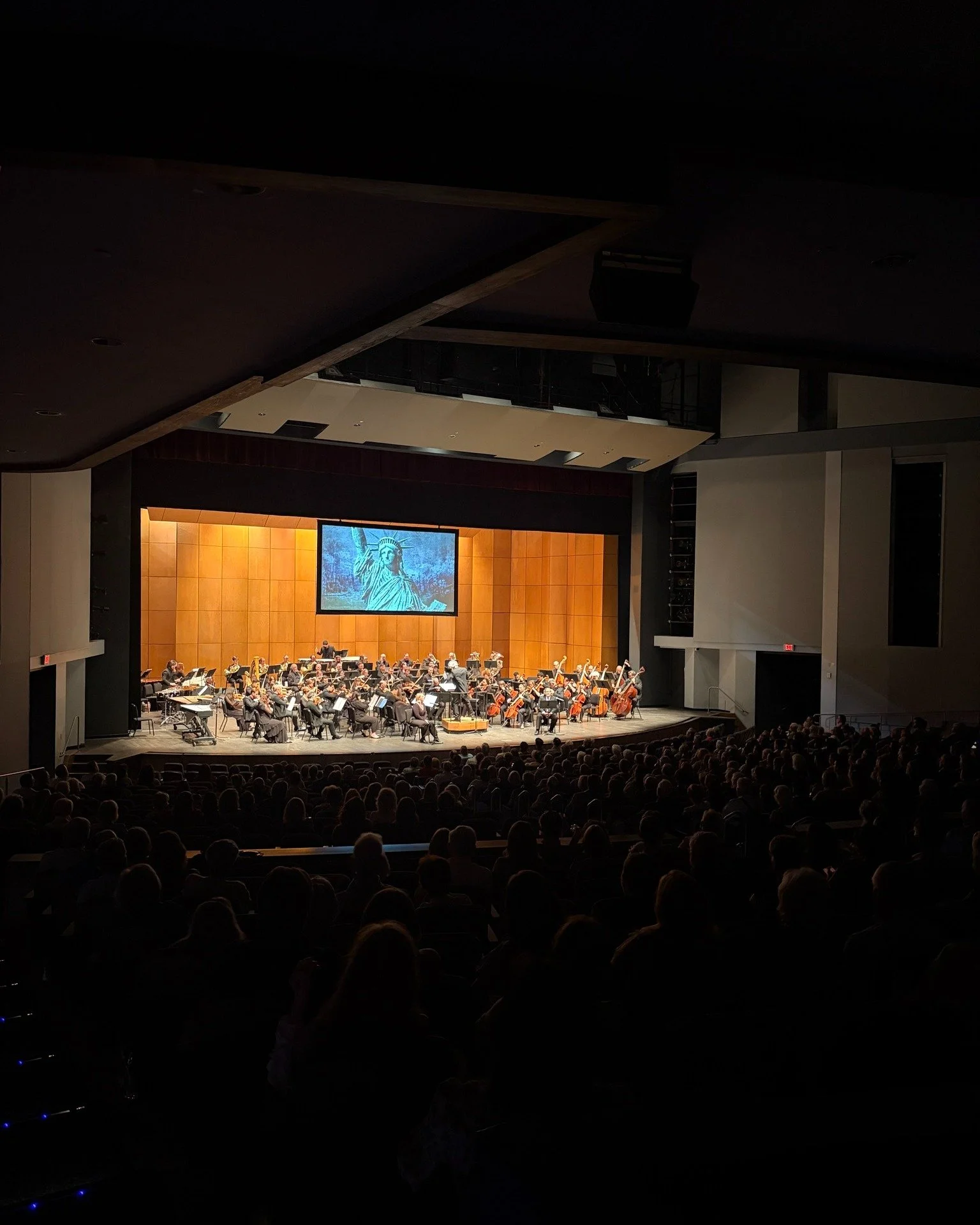 Thank you to all who came out for our season opener, "Ellis Island: The Dream of America!"🗽

We truly felt the love last night. There is no community like Baton Rouge, and we are honored to be your Baton Rouge Symphony! 💓🎶

Next up...Bac