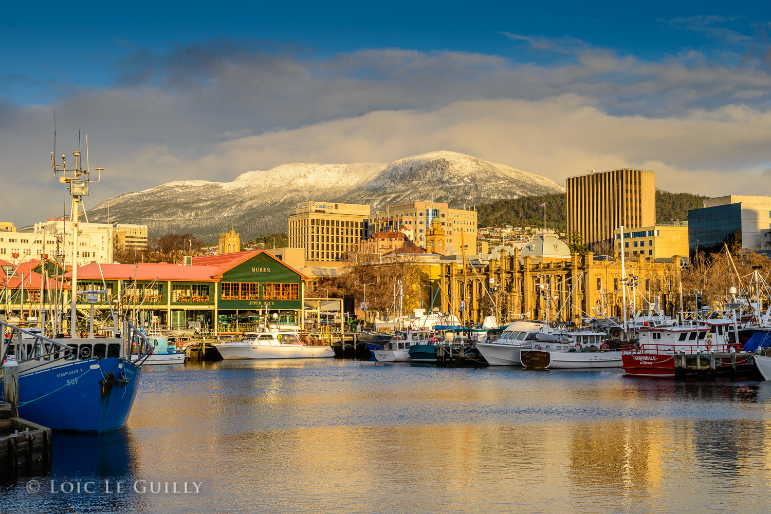 Hobart-harbour-MtWellington-snowLLG_2912_20140805.jpg