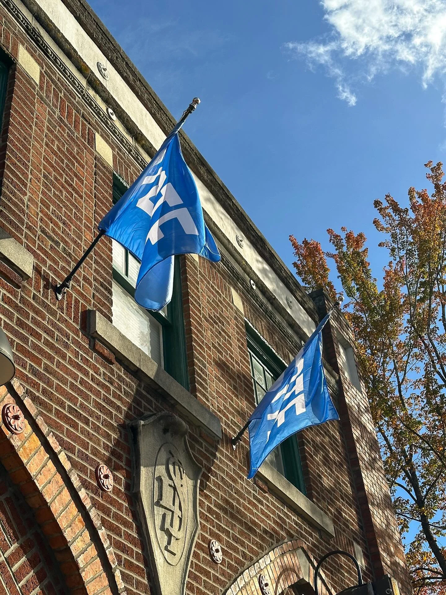 🗳️ Let&rsquo;s VOTE! 🗳️- it&rsquo;s that time again, and it&rsquo;s SO IMPORTANT! 
🚨 USPS is requesting folks post their ballot at a local ballot dropbox instead of popping it in the mail, to avoid any potential delays or complications due to the 