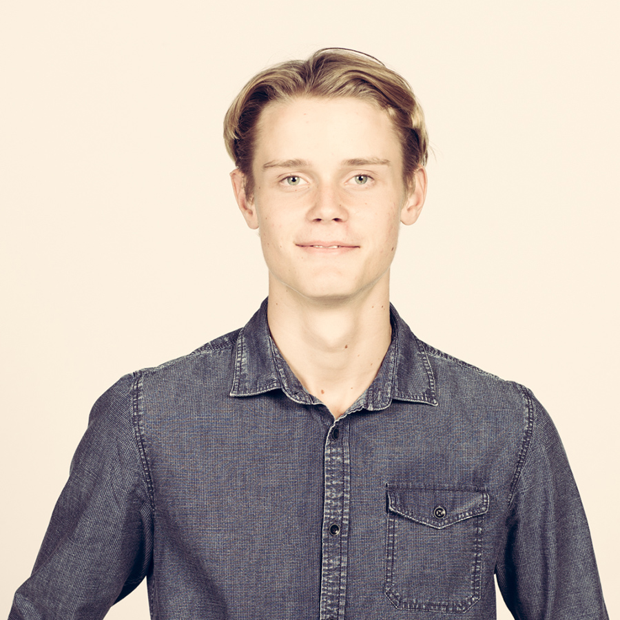 Tom Riddell