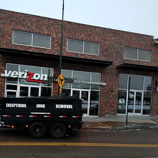 Need junk removed from your business?
We come and pick up everything from fixtures to old signage. Same day service and flat transparent rates, give us a call today. 
Otherwise, schedule online and stop working around clutter. 
5055950888
Exceptional