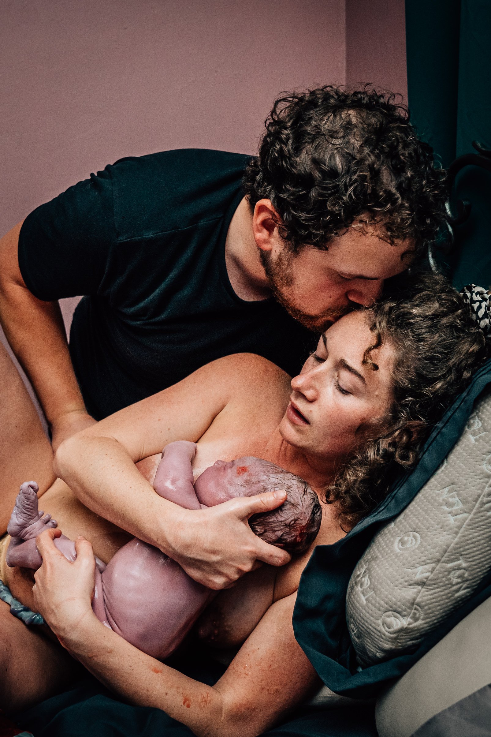 Homebirth-St-Louis-Birth-Photography-Midwife-85-4006.JPG