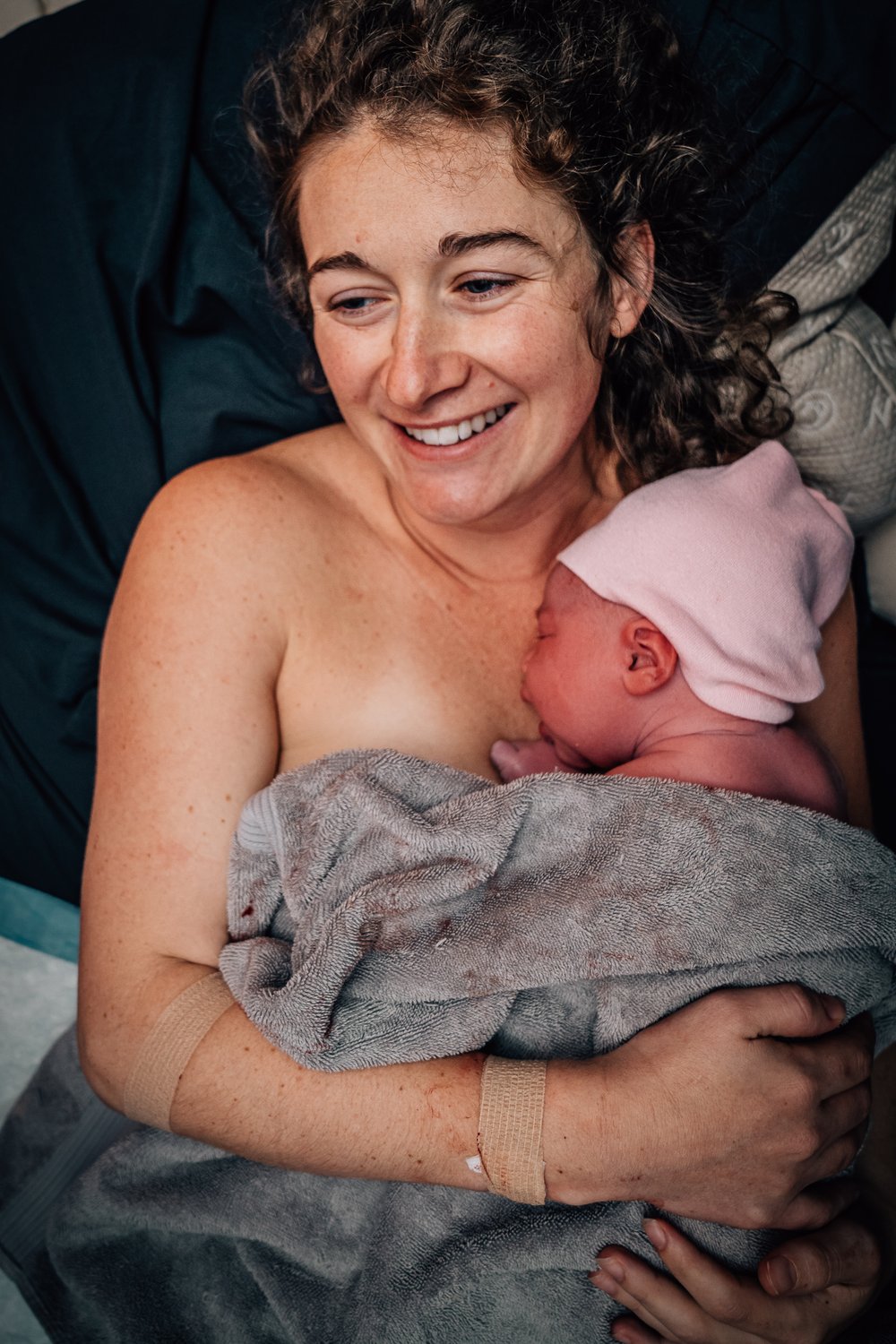 Homebirth-St-Louis-Birth-Photography-Midwife-87-4196.JPG