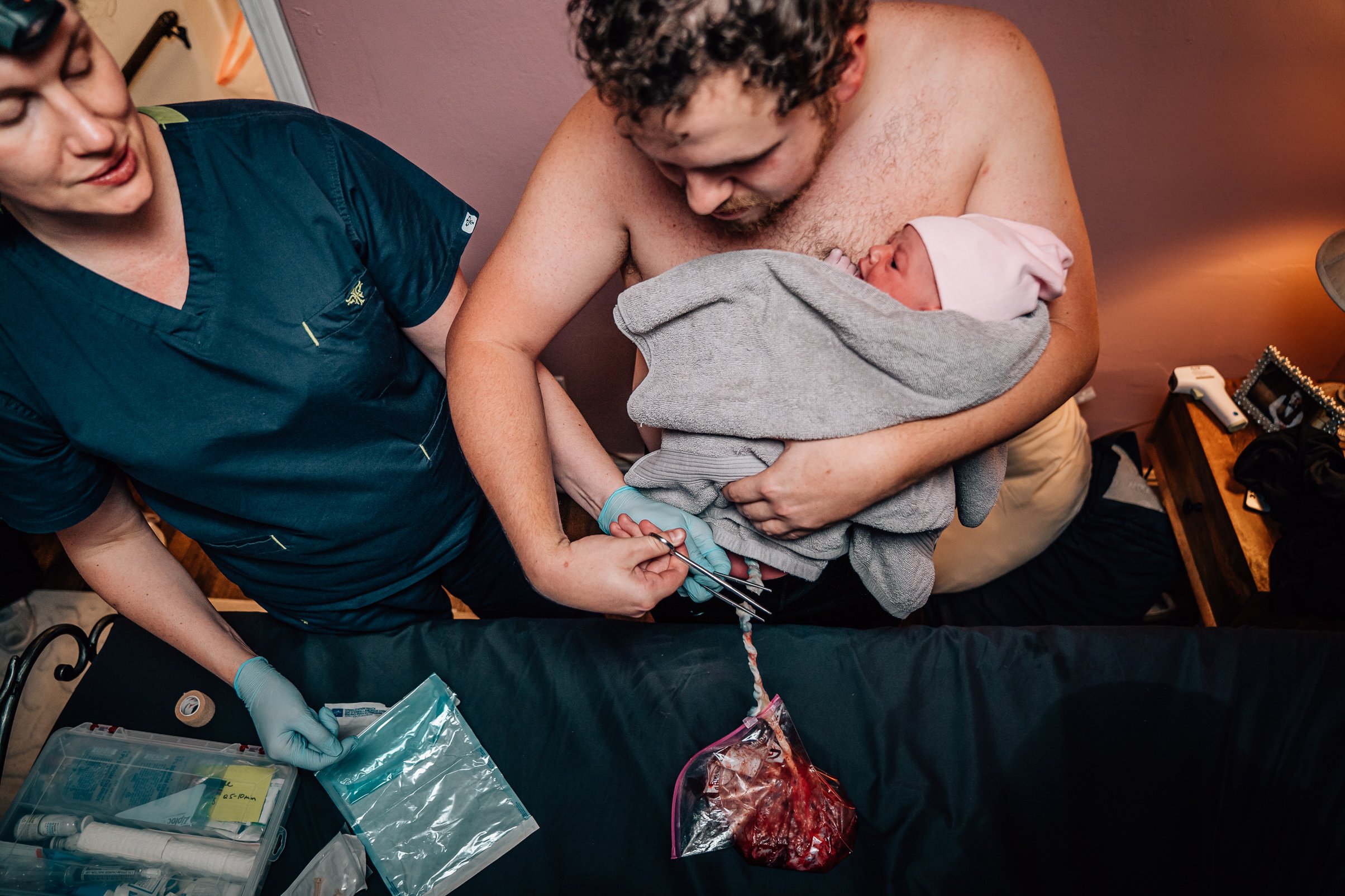 Homebirth-St-Louis-Birth-Photography-Midwife-93-4291.JPG