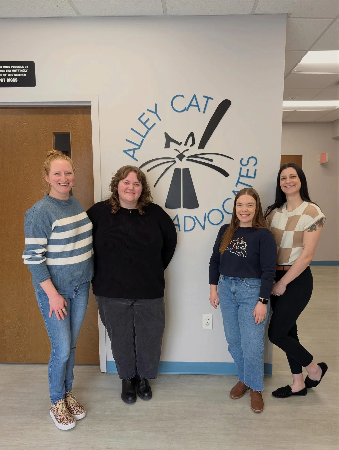 We recently had the pleasure of visiting the amazing team at Alley Cat Advocates! 🐾

Alley Cat Advocates (based in Louisville) is an incredible organization that provides TNR services and vital community support for cats throughout Jefferson County 
