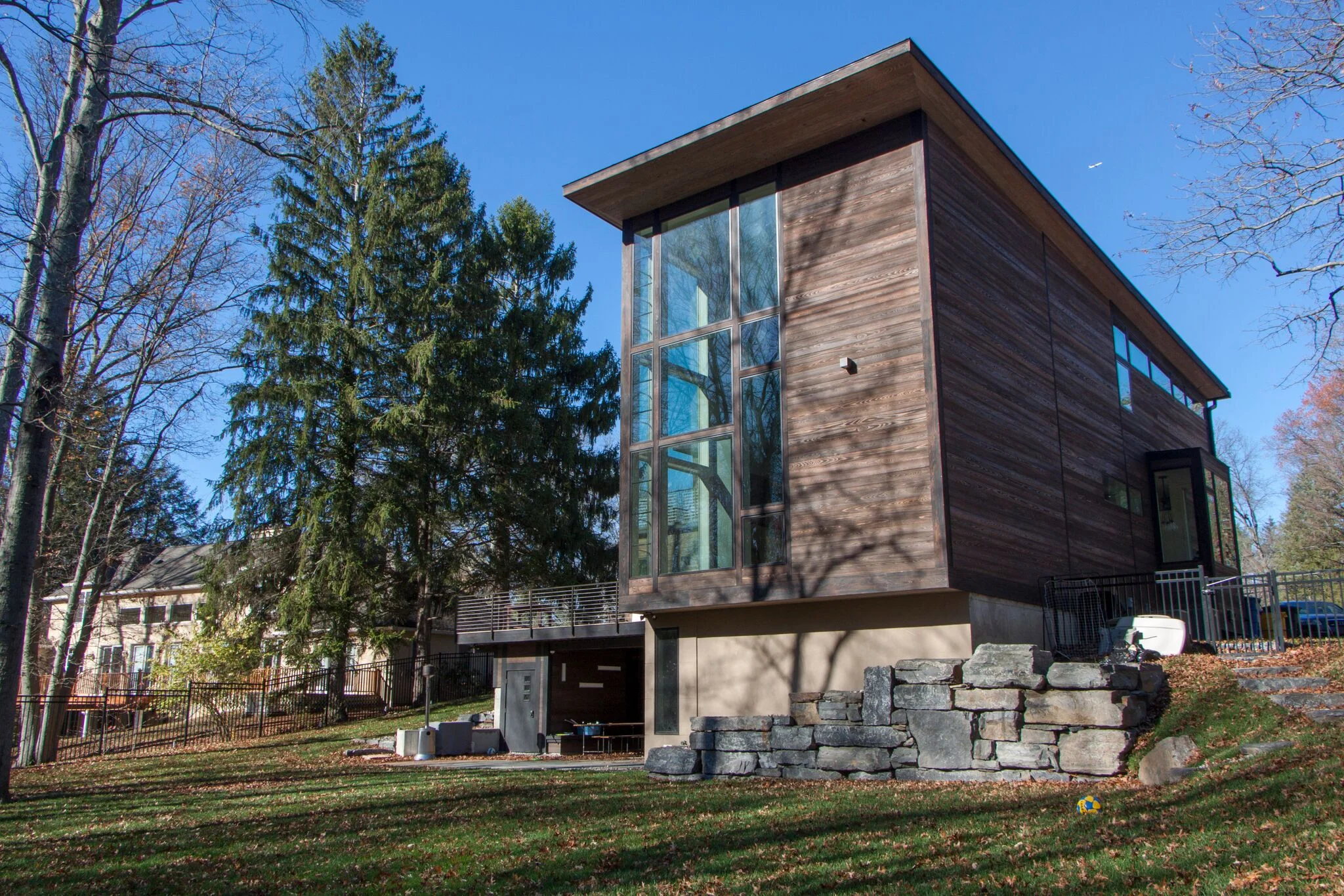 Exterior 3.jpg