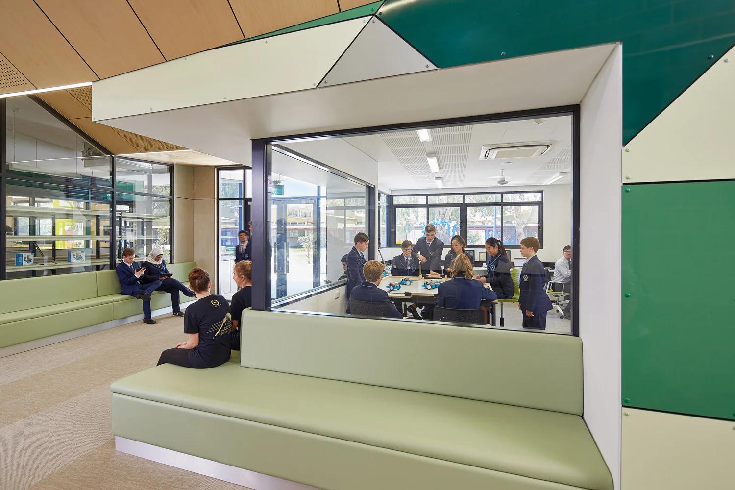 822-educational_Cecil_Gresley Abas_Rob Frith_04.jpg