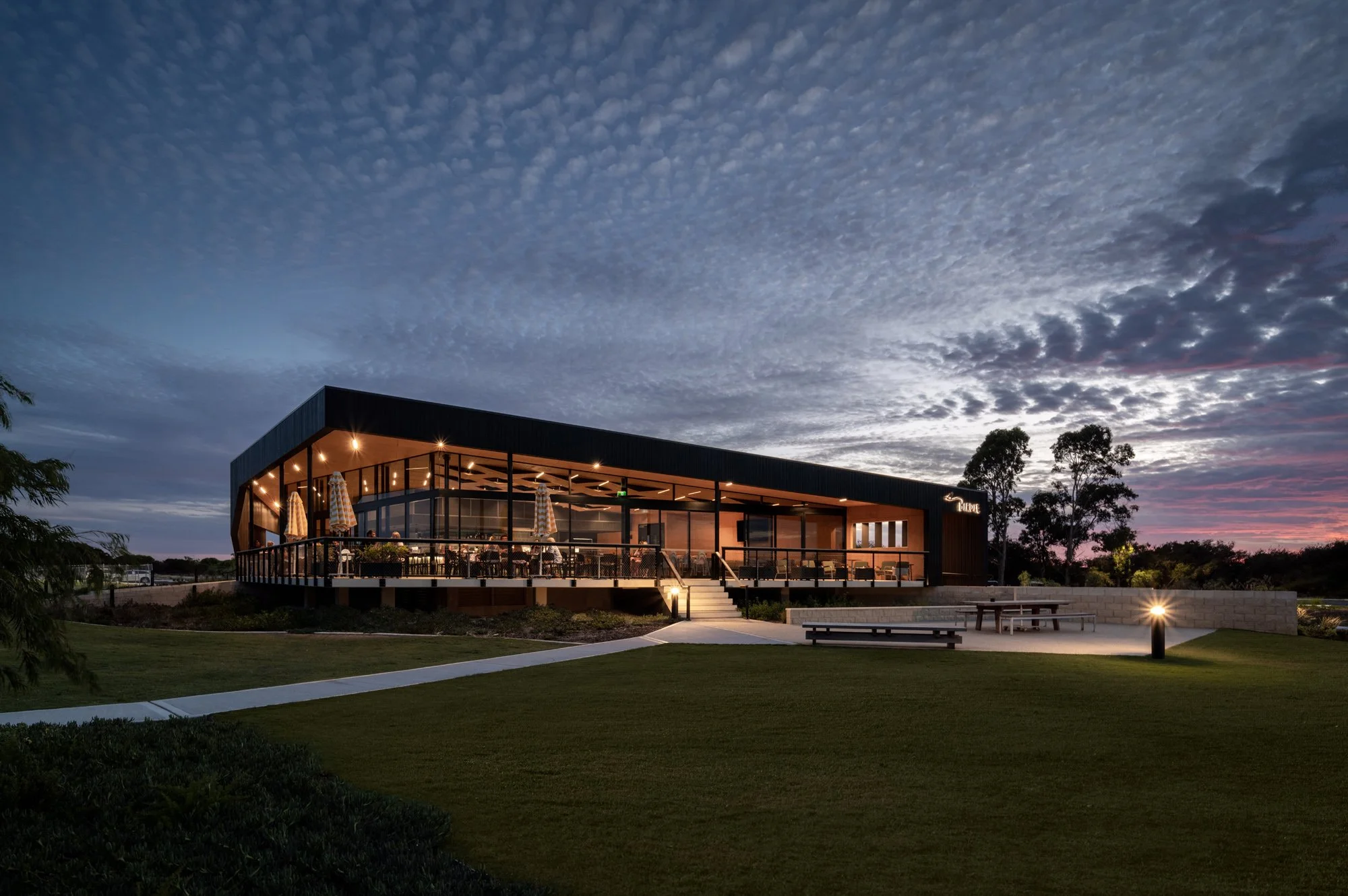 OPTION_DEVES_GA_Kennedy Bay_2180_planting_web.jpg