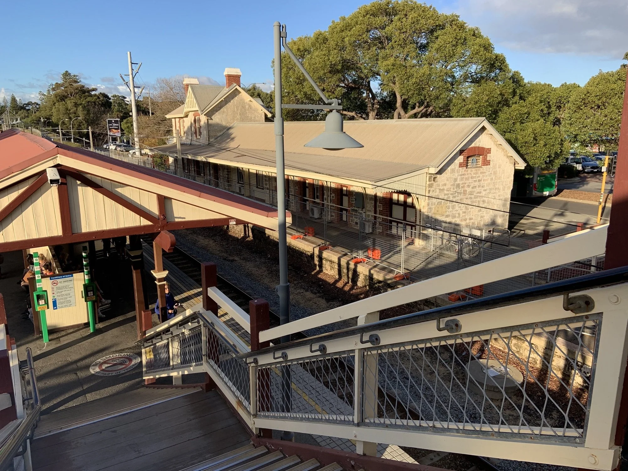 station_SML.jpg