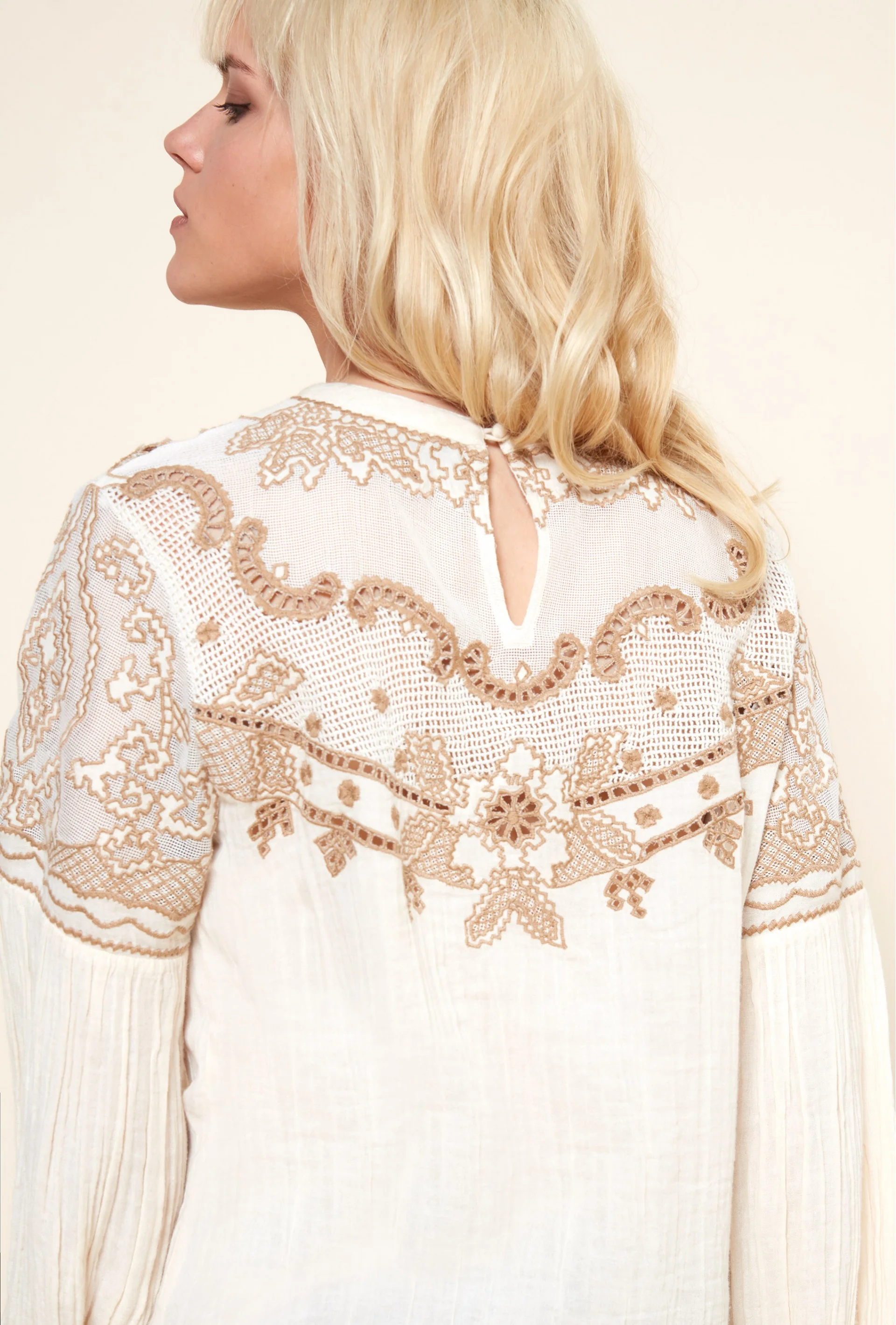 MES-DEMOISELLES-PARIS-Embroidered-cream-cotton-blouse-meridienne.jpg