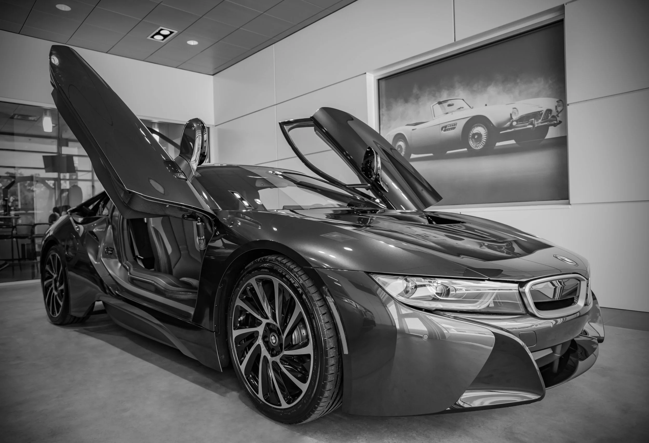 Current vs Classic - BMW i8