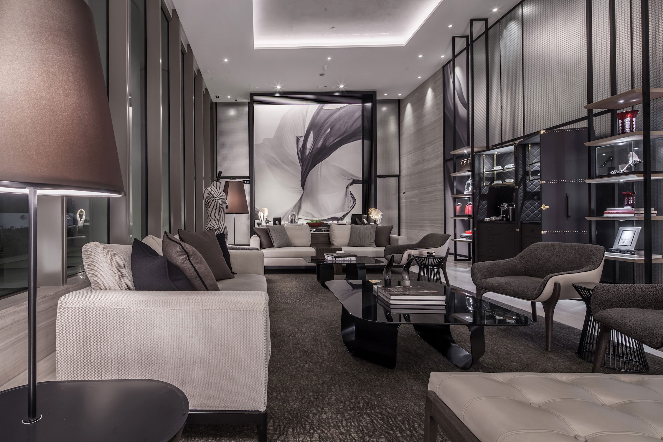 The hotel design takes inspiration from the retail environment and uses high fashion as the base concept, elaborating the fine detail and tailoring of fashion to create a unique hotel interior which incorporates fashion photography, mannequins and retail display.