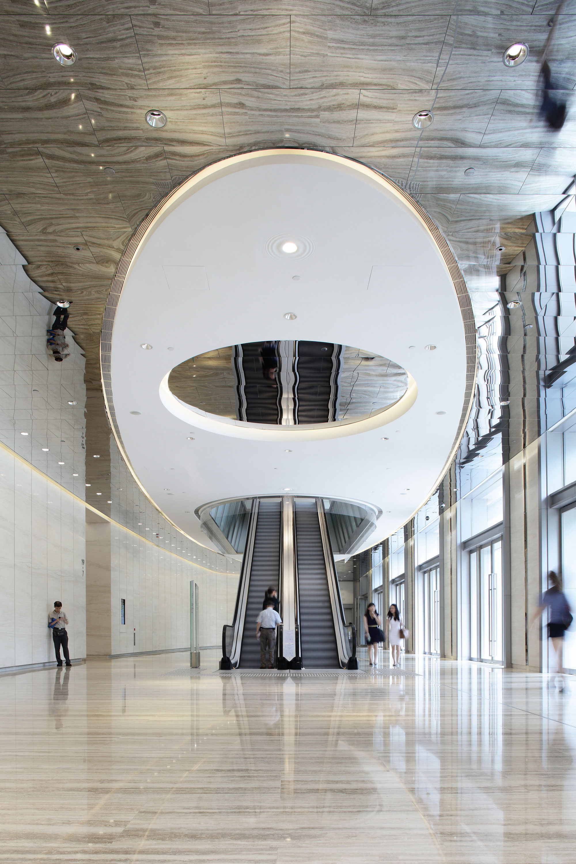With this concept, the challenge lies in providing an uncompromised design while working with the existing constraints such as structure, MEP system and low ceiling height.