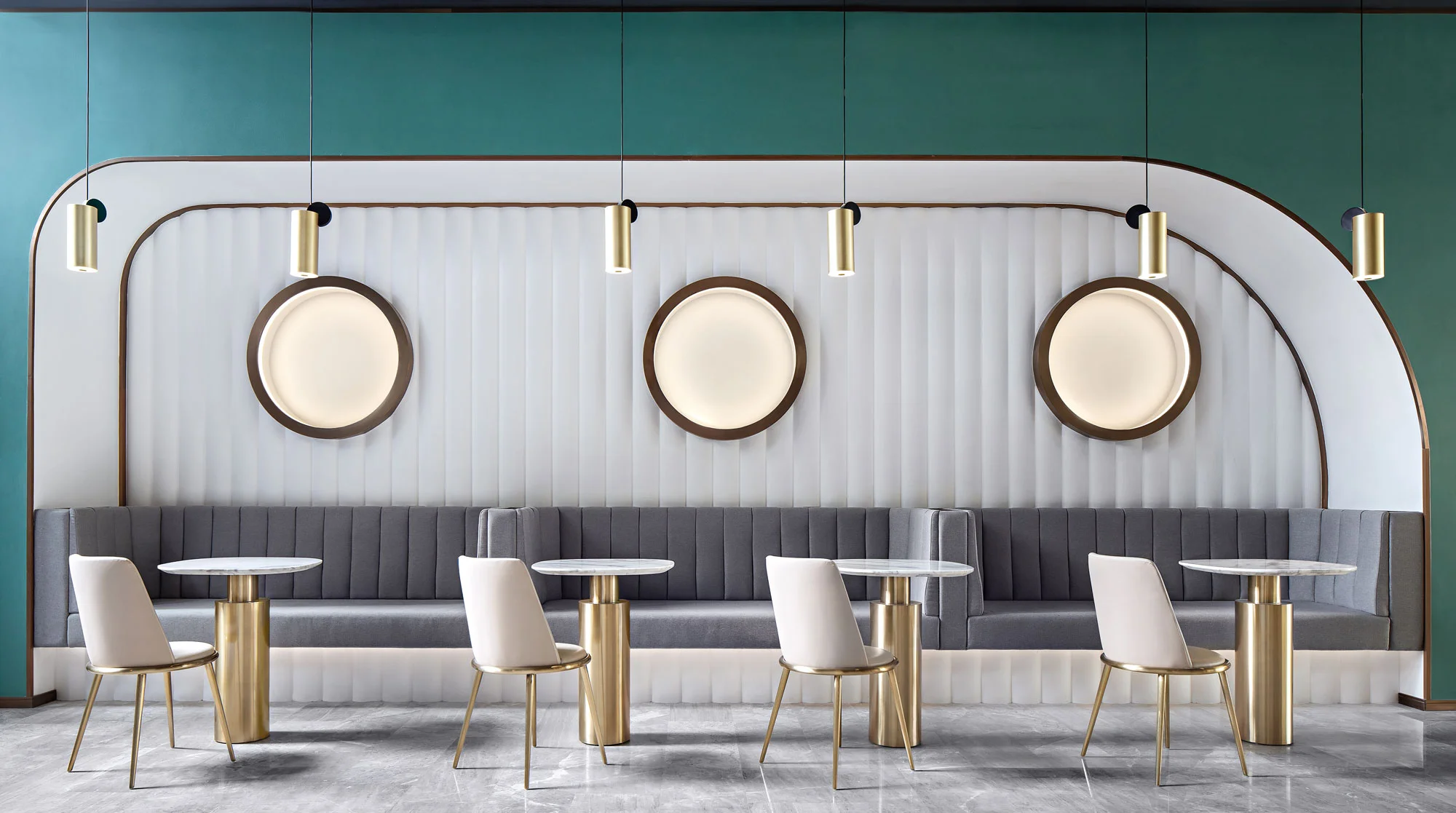 Based on the youth's consumption mentality, the interior design focuses on stylish, striking yet coordinated visual presentation, arrangement of freely-connected functional divisions as well as creation of emotional and intuitive ambience, in order to fit into the diversified lifestyles of young consumers. Such design concept was applied to all functional spaces.