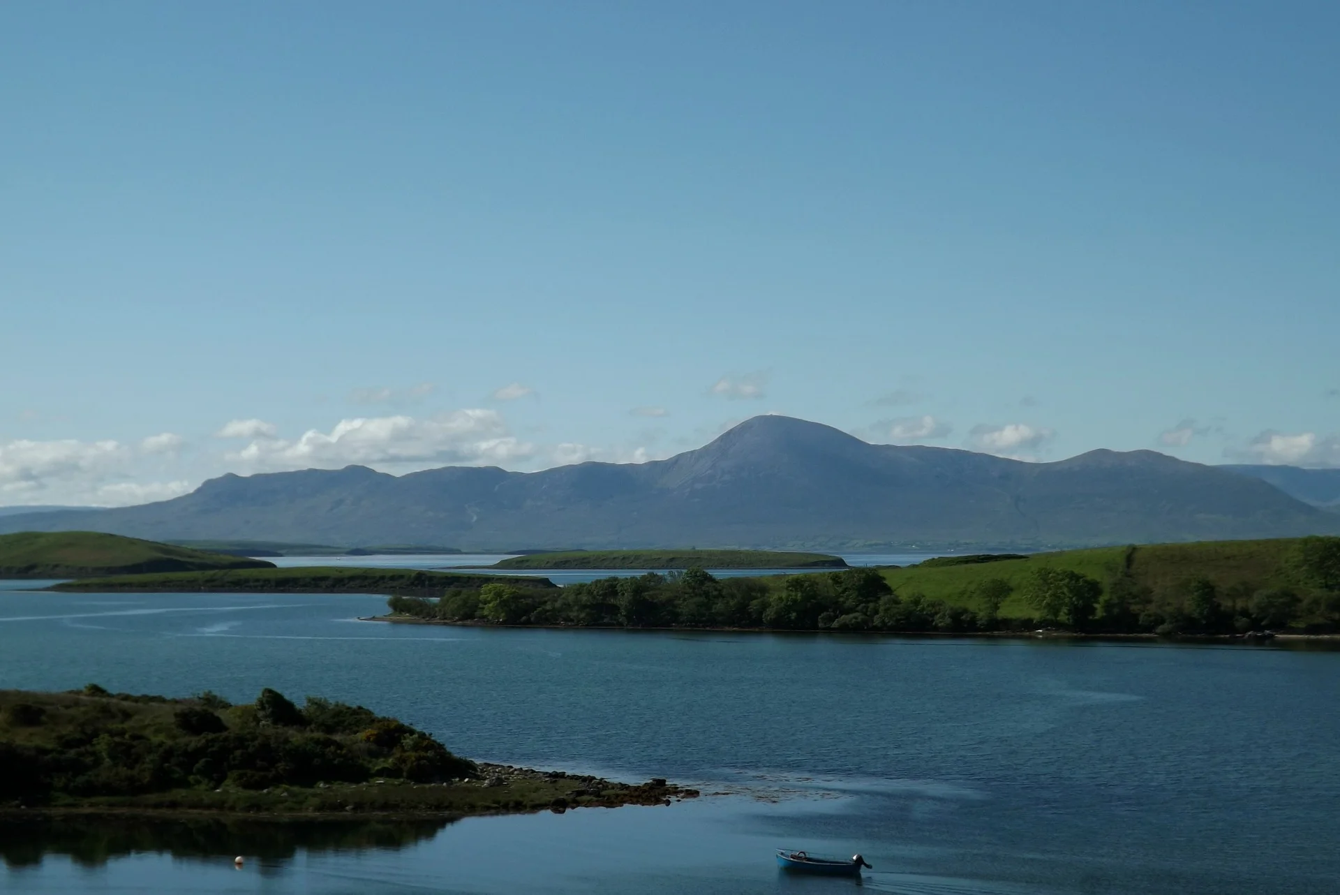 ireland-360707_1920.jpg