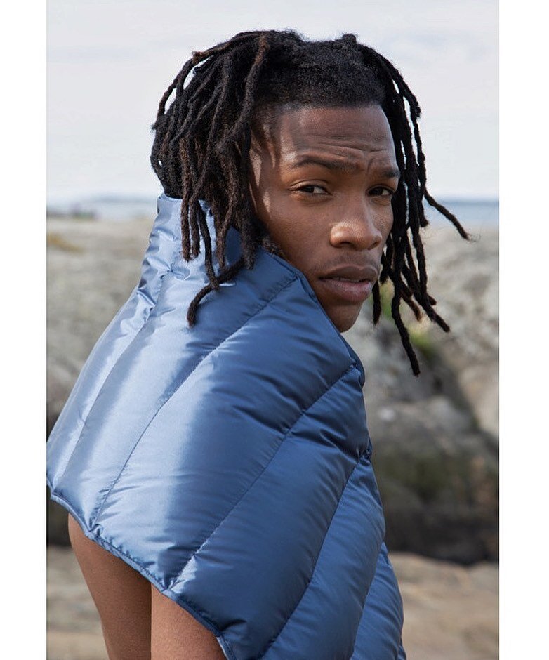 Yohakner 🔸 #throwback styling @northernstyle makeup @kiramuesamakeup hair @theoriginalsimona #dreadlocs #malemodel #naturallight #editorial #menswear #style #fashion #yohaknerarnet #esakapila #かっこいい　#いいね　#すごい