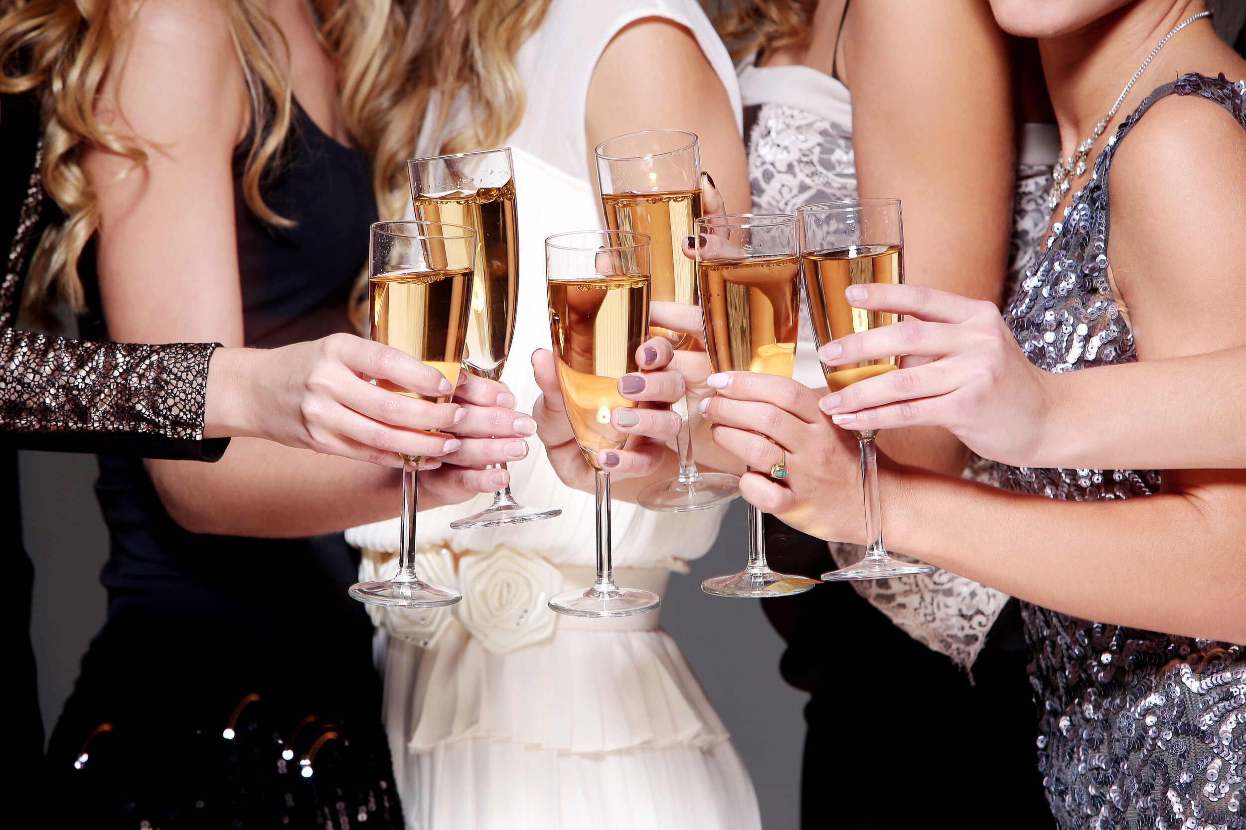 ladies champagne.jpg