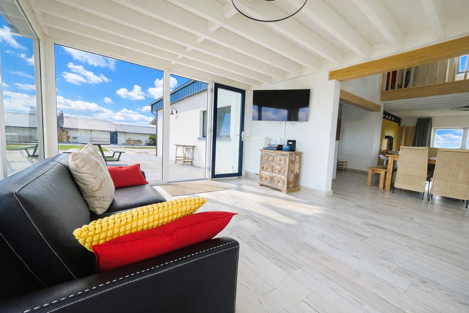 zon patio 3.png