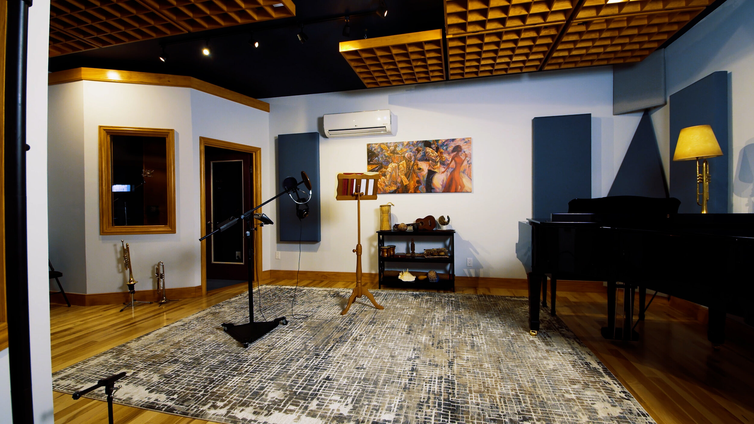 Live Room - 1.jpg