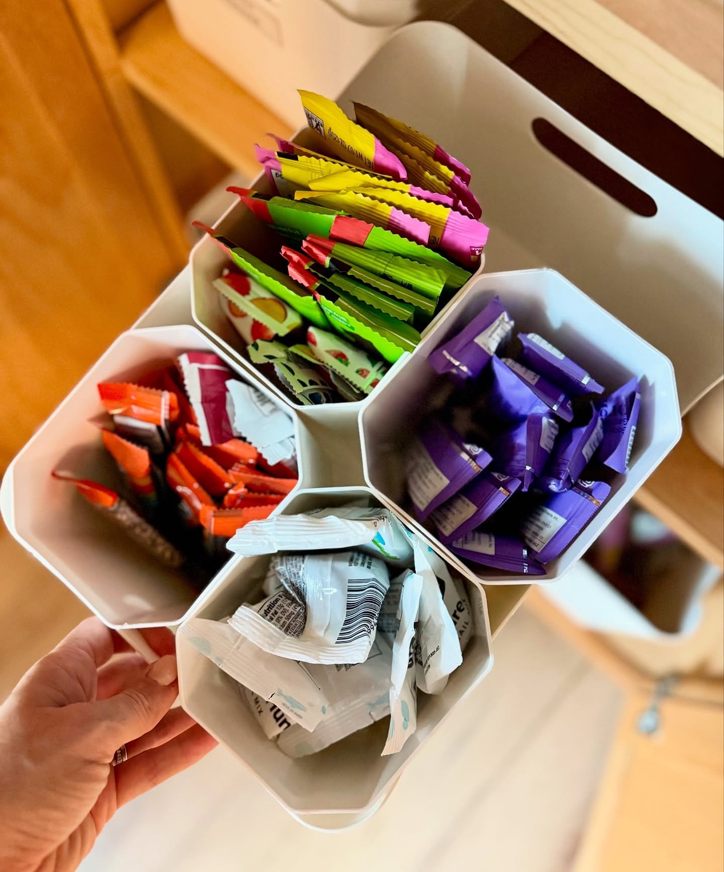 Summer break = 24/7 snack mode activated

If your pantry looks like a tornado hit every time the kids go hunting for something to eat, you&rsquo;re not alone.

Creating a kid-friendly snack station is a game changer:
✅ They know exactly where to look