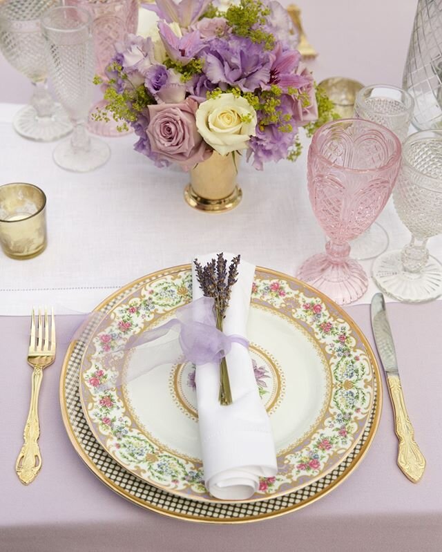Lovely Lavender ⠀⠀⠀⠀⠀⠀⠀⠀⠀
⠀⠀⠀⠀⠀⠀⠀⠀⠀
#eventdesign #eventdesigner #tabletop #tablescape #lavender