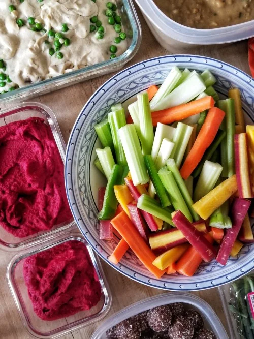 pinkhumus.jpeg
