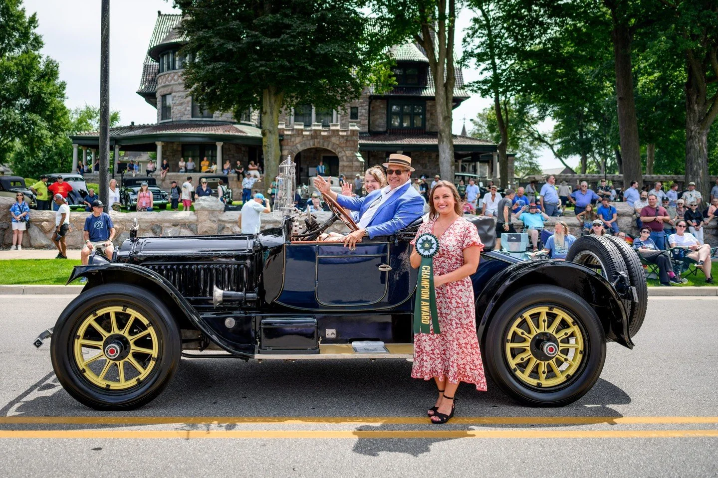 A Champion Award in the Motorcars of the Lincoln Highway class went to this 1916 Packard Twin Six Runabout.