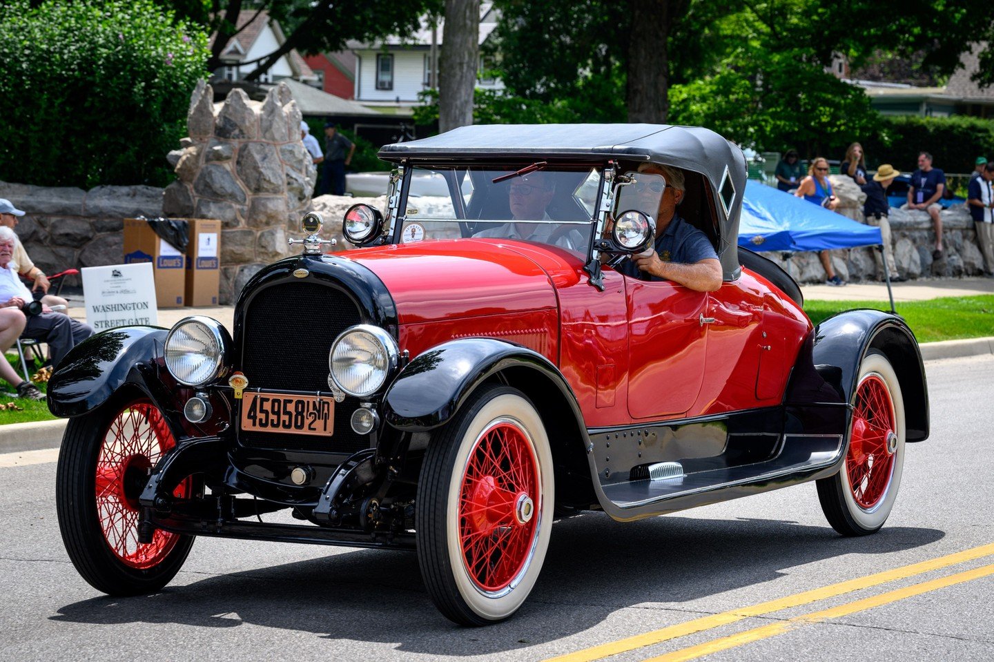 A Champion Award in the Motorcars of the Lincoln Highway class went to this 1921 Marmon 34B Speedster.
