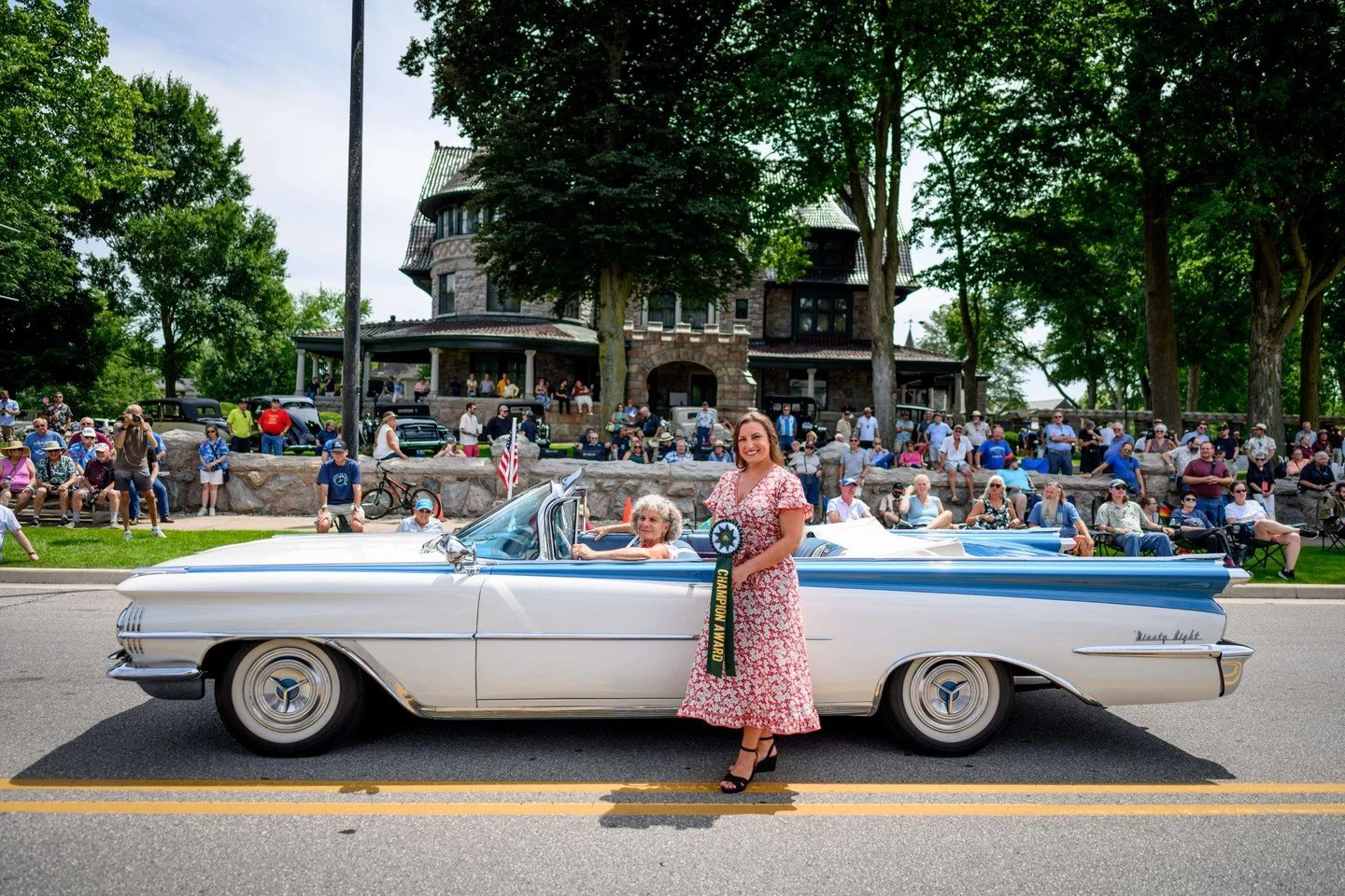 A Champion Award in Fabulous Fins II was awarded to this 1959 Oldsmobile 98 Convertible.