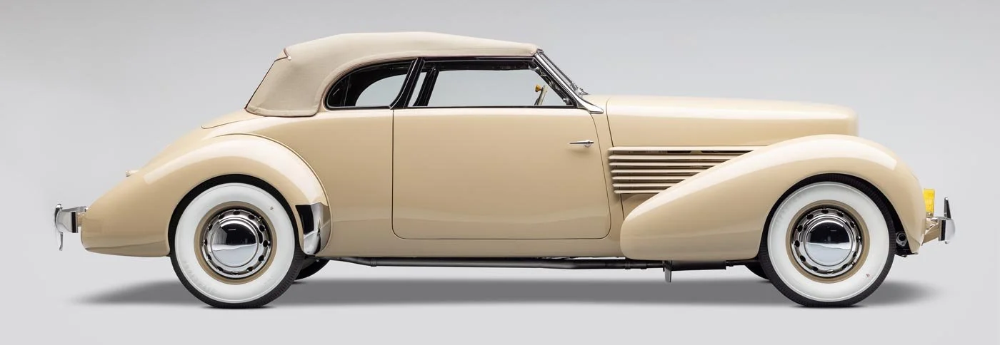 1937 Cord finished in cream owned by Amelia Earhart