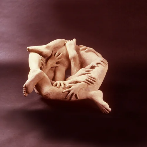  Nest 2002&nbsp; Clay, Cement, Sand, Wire, Steel 20"x52"x53"&nbsp; 