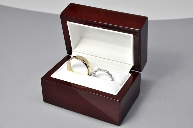 Custom Wedding Bands Toronto.jpg