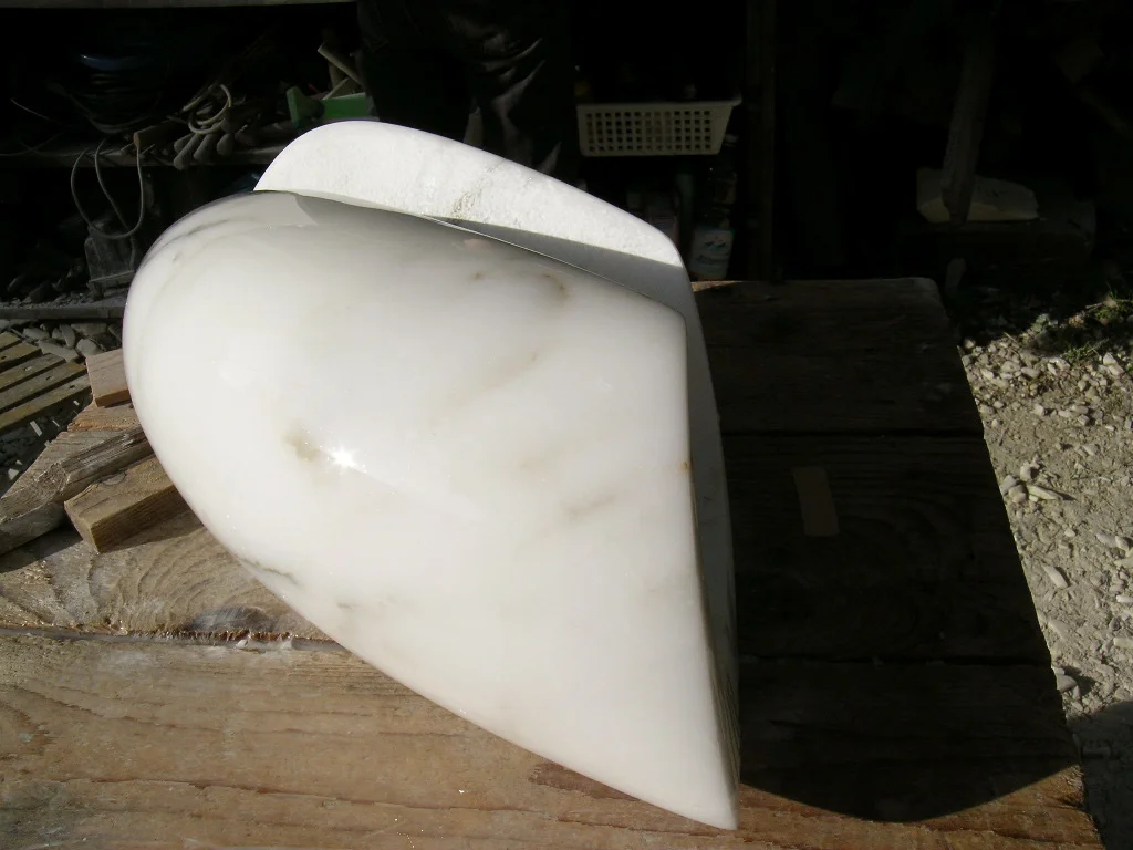 marble-workshop-pietrasanta-italy2.jpg