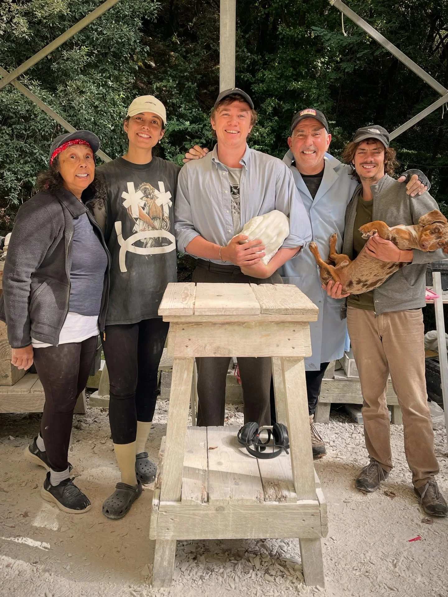What a precious gift to have met you all! Thank you for making these past weeks so fun and joyful @xavierallen.studio @jesseeelias @stewdesigns and Pat! 🤍

#marbleworkshop #marble #carving #studio #art #artists #sculpture #scultura