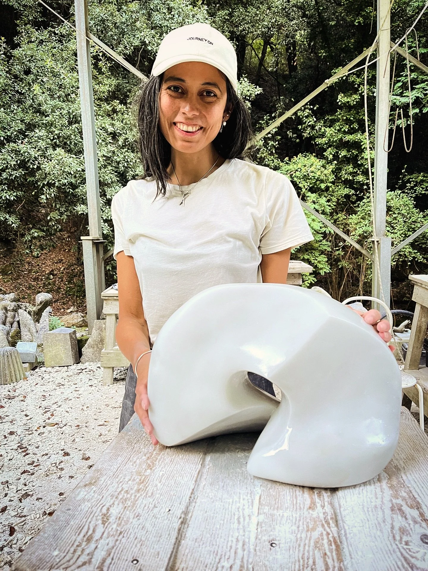Few weeks ago we had the pleasure to welcome artist @xavierallen.studio 😊 she attended our 3 weeks workshop! 
It was so nice to meet and spend time with you Xavi!!!! ❤️

#marbleworkshop #marble #carving #art #sculpture #scultura #arte #pietrasanta #
