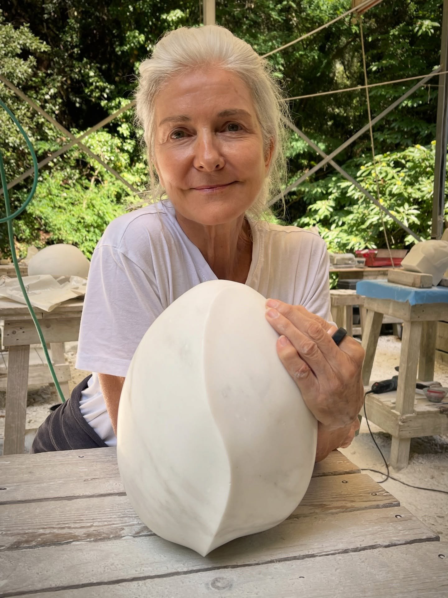 @roselinatzwanger and her beautiful sculpture completed this past summer 💫

Workshops starting on March 30th 2026! 
2 and 3 weeks of marble sculpting in Tuscany Italy. 
Beginners and advanced students are welcome 🙂 all courses are held in English. 