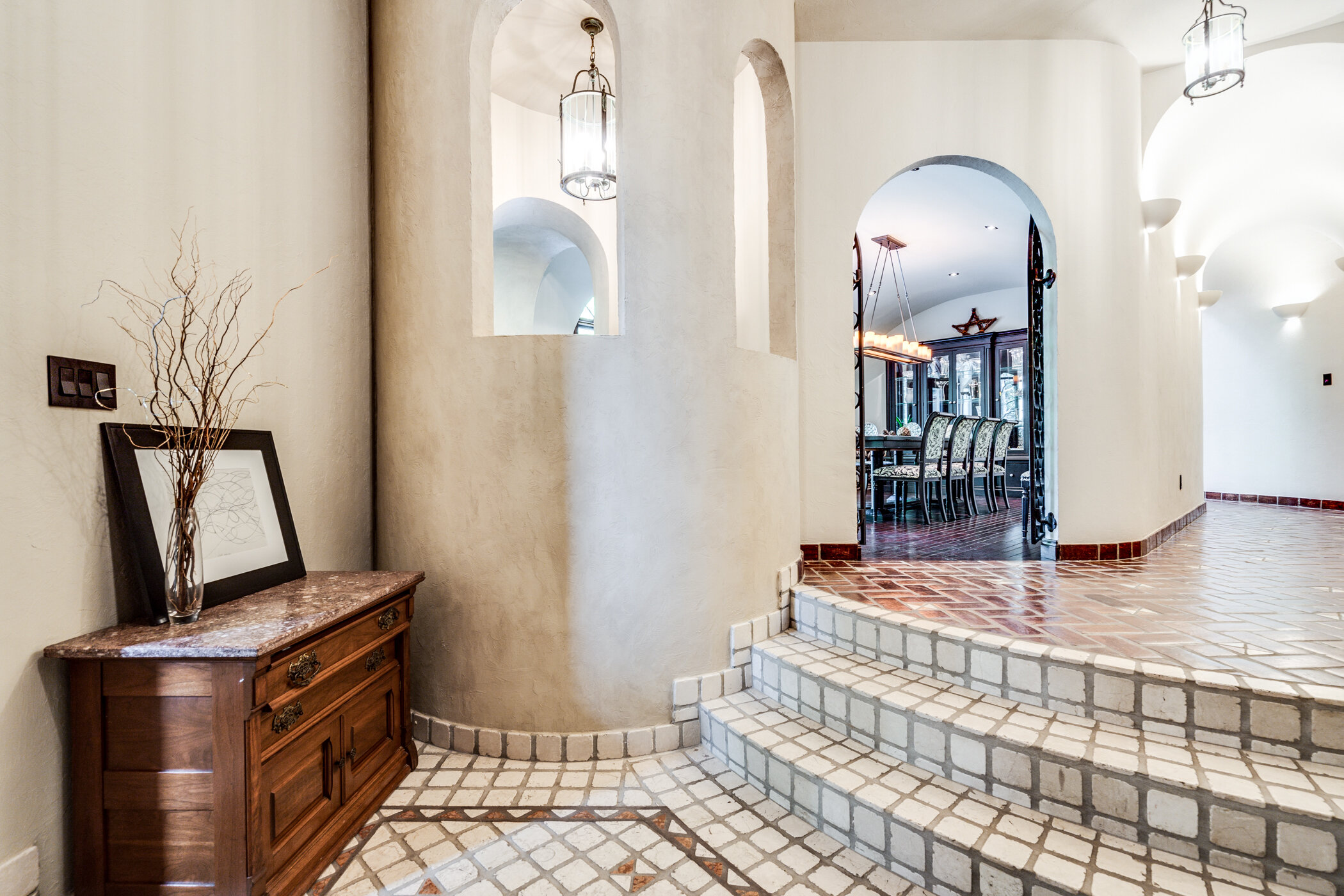 596 Hendry Lane-02.jpg