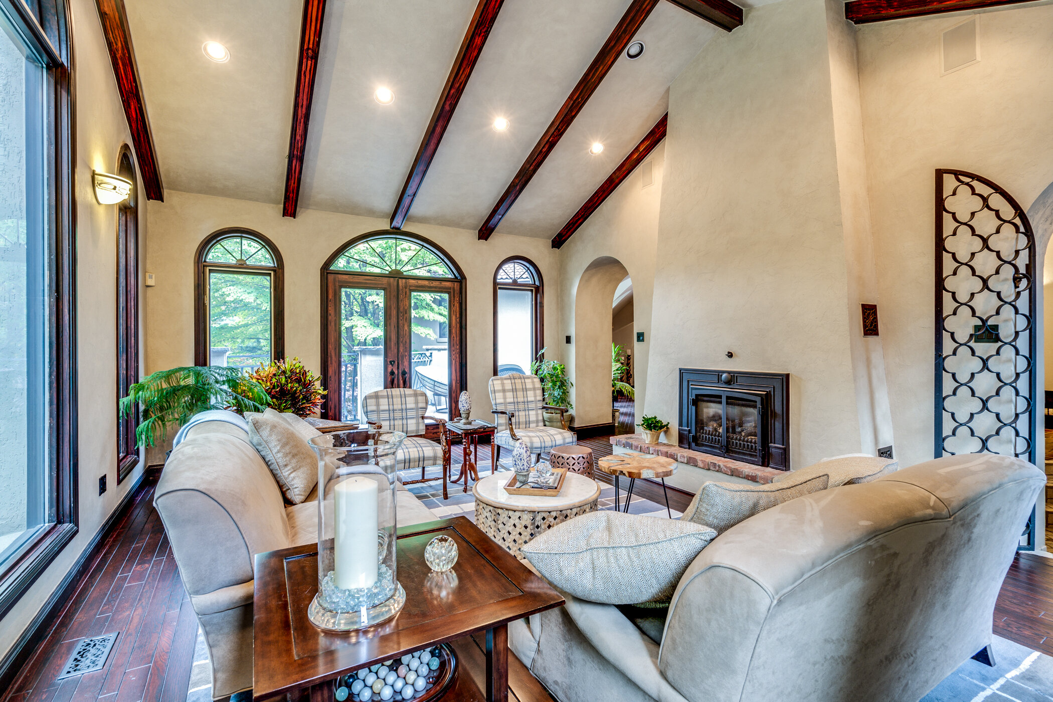 596 Hendry Lane-07.jpg