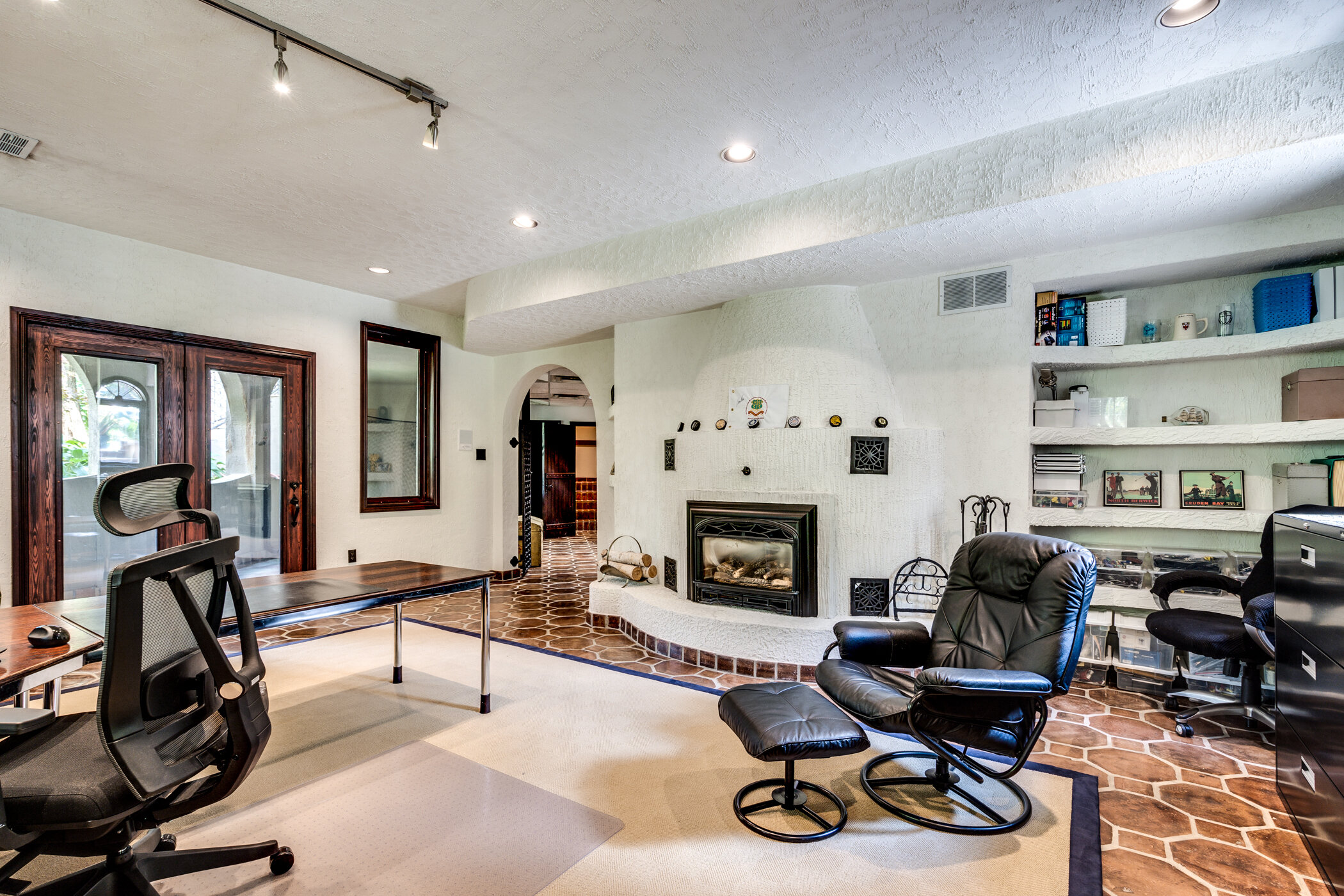 596 Hendry Lane-88.jpg