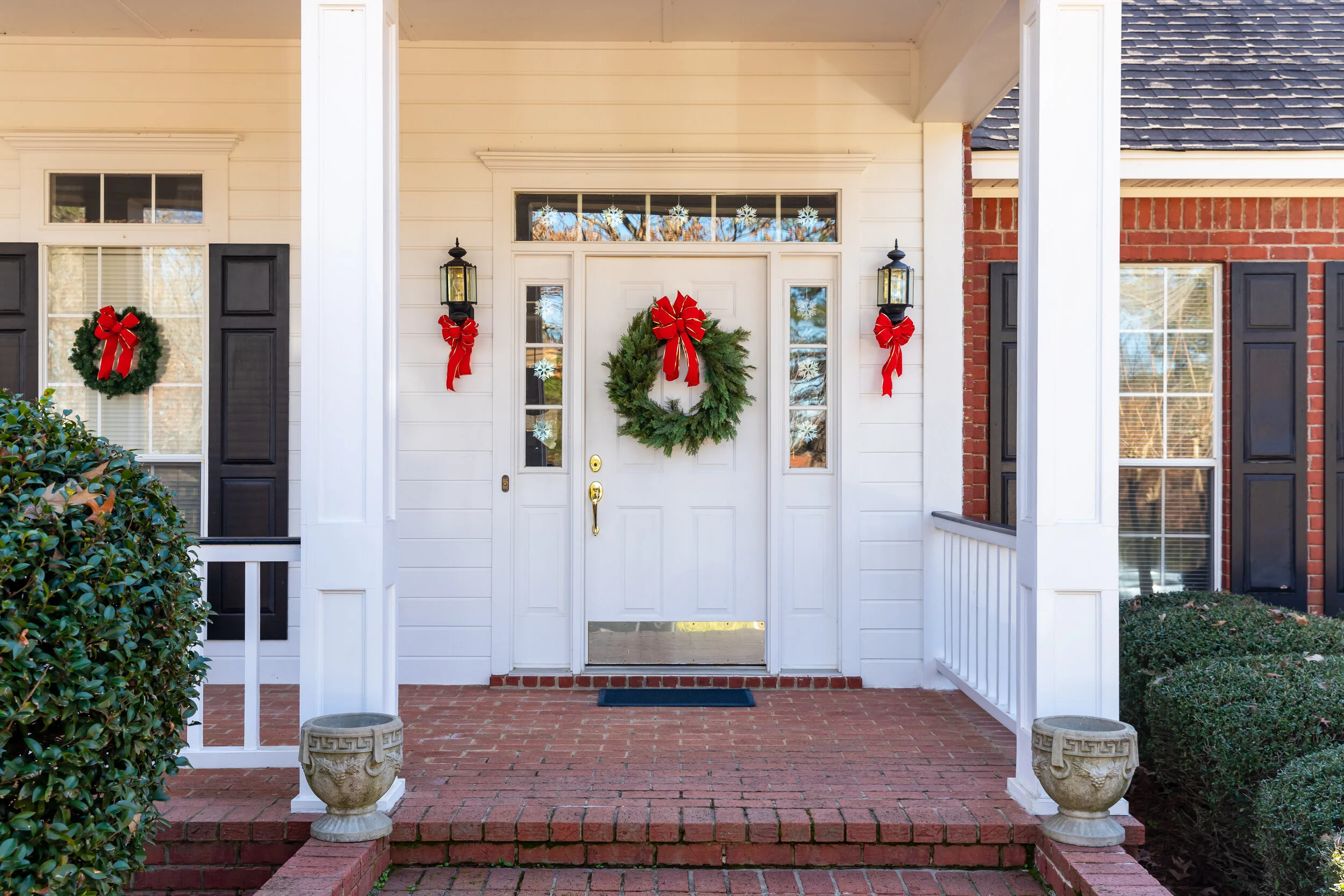 Top 10 Reasons to List Your Home This Holiday Season