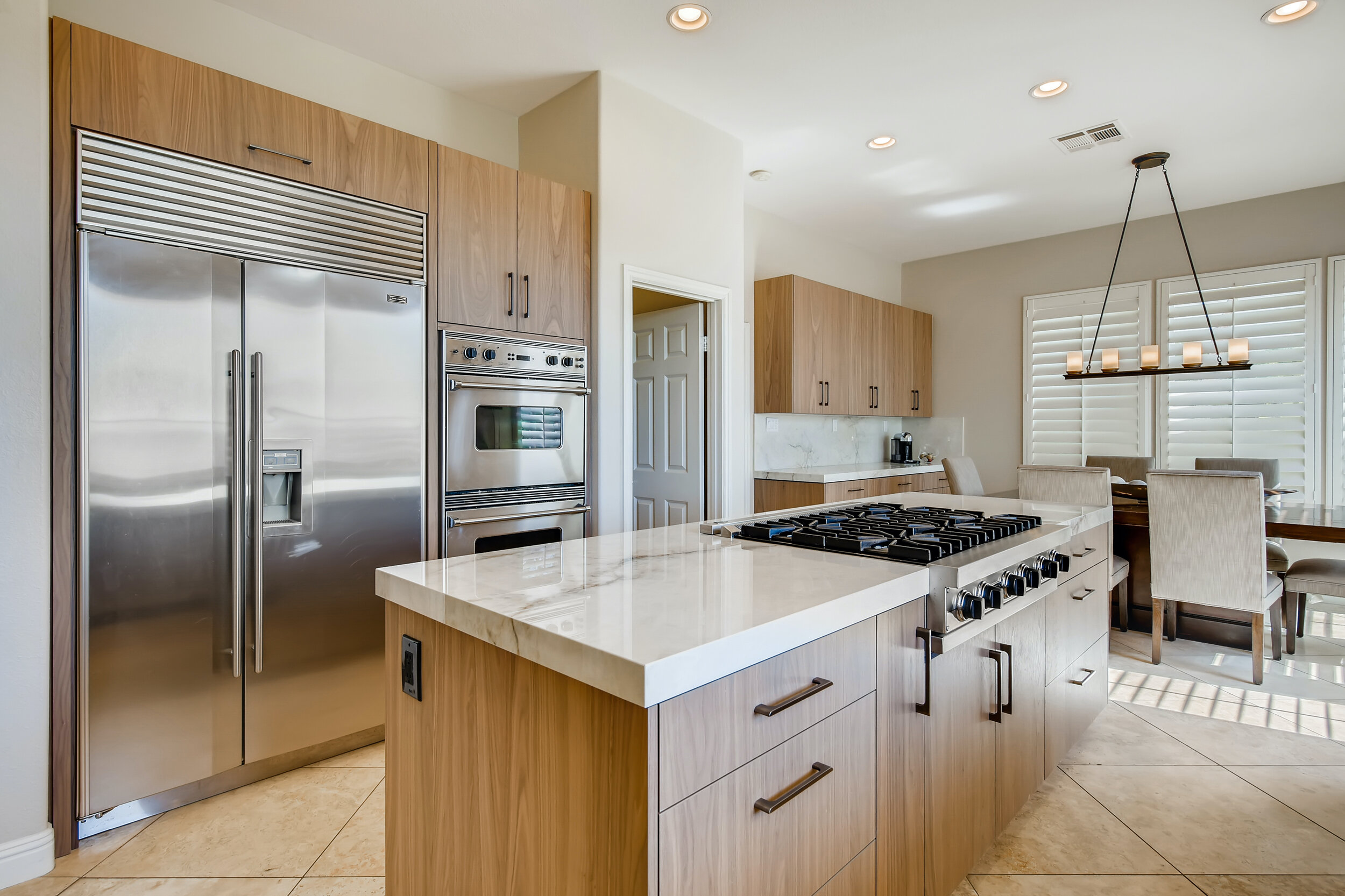 5375 Harvest Run Drive San-print-014-007-Kitchen-3600x2399-300dpi.jpg