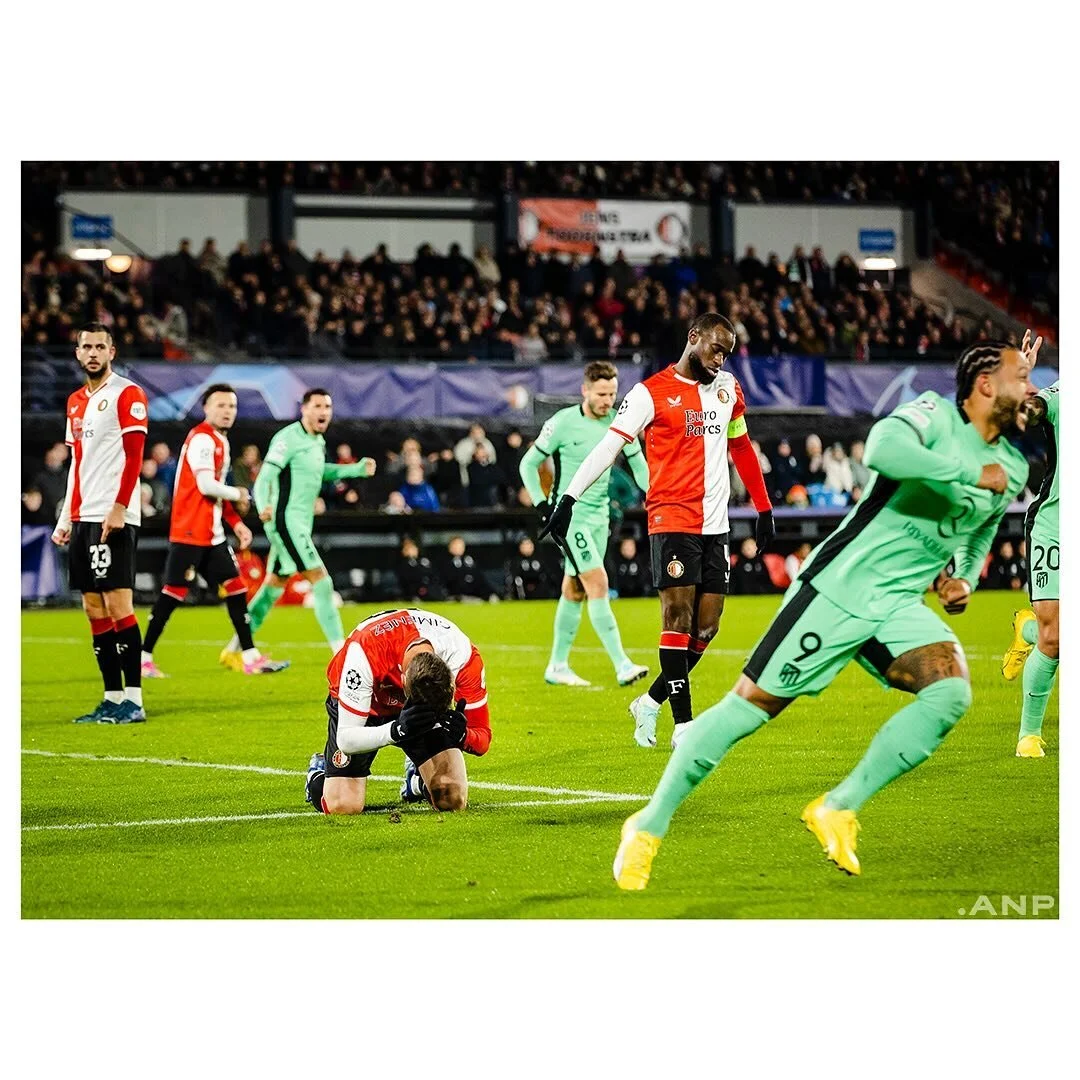 Feyenoord is uitgeschakeld in de Champions League na een nederlaag tegen Atl&eacute;tico Madrid, mede door twee eigen doelpunten. 

@anpfoto.nl #feyenoord #dekuip #voetbal #championsleague #atletico #sportsphotograhy