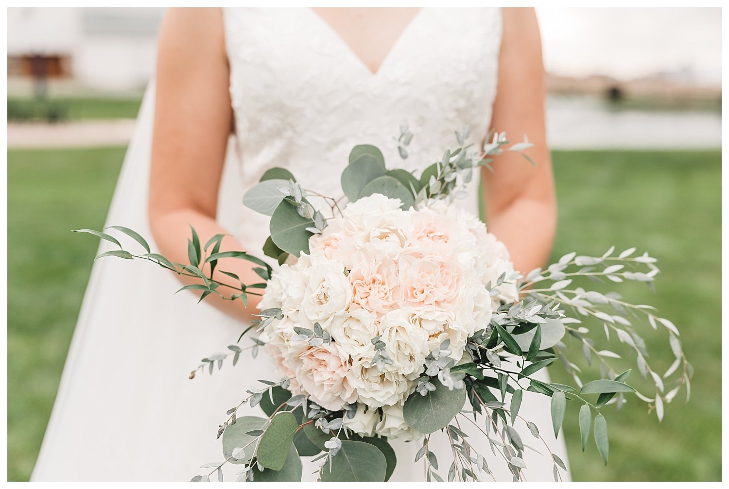 Springside Barn wedding, bride, bouquet