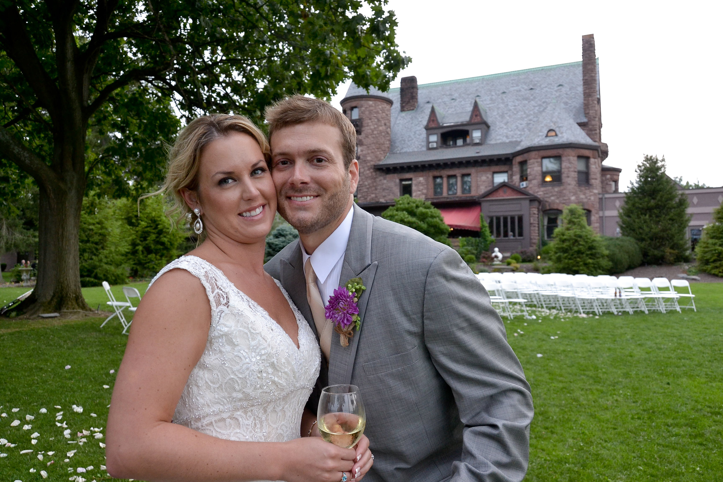 Bride and groom posed picture.