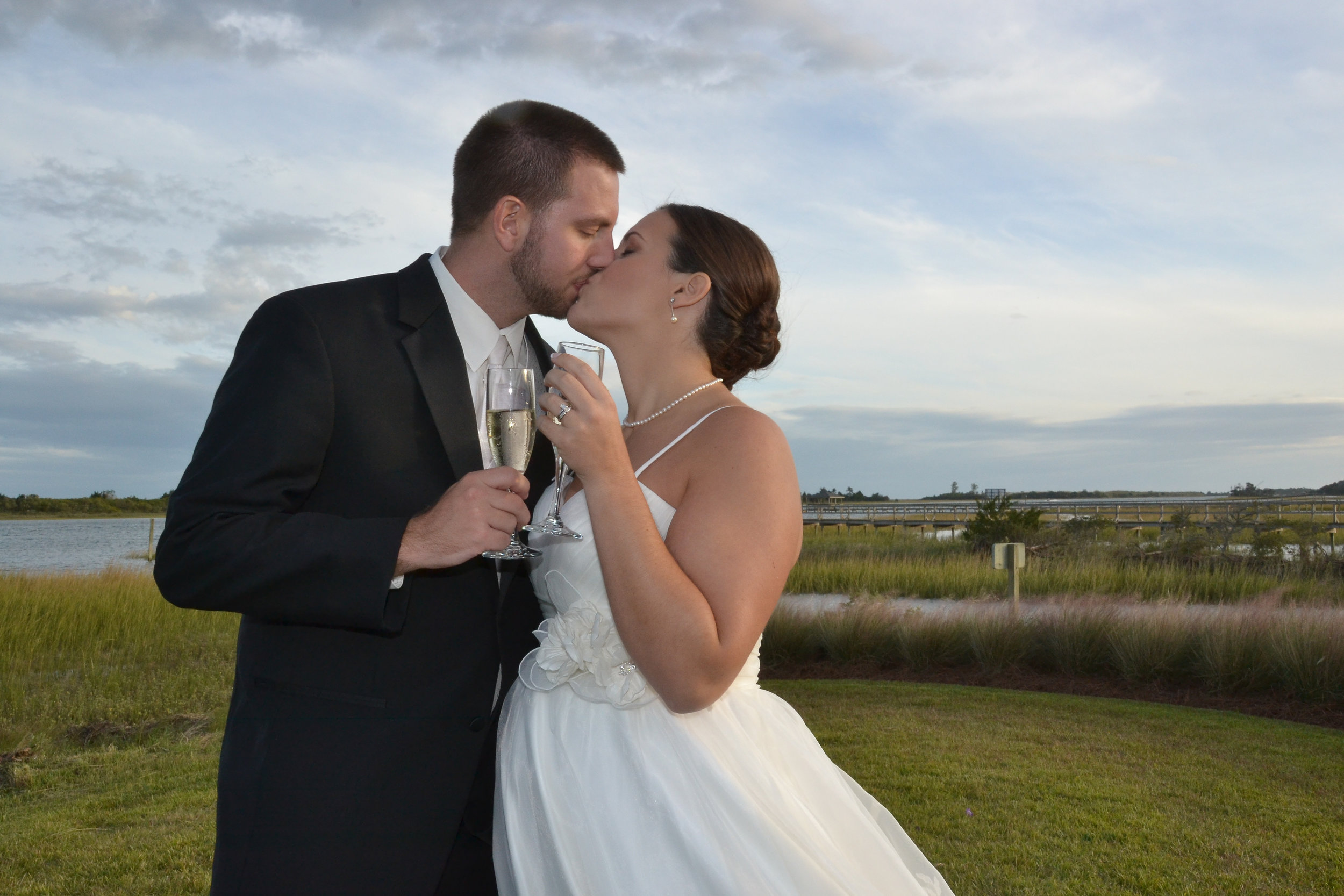 A toast and a kiss on the Intracoastal Waterway.