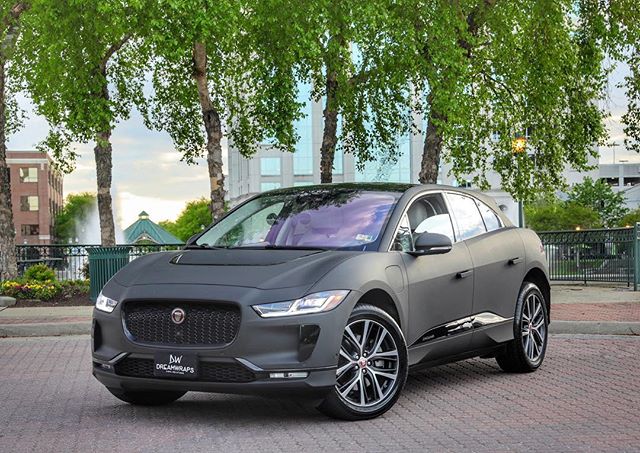 2019 Jaguar I-Pace x 3M Dead matte black and @adgraphics_na Gloss black Accents. π¦