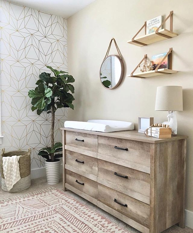 We love getting “after” shots from our clients of our peel and stick wallpaper installed. From Art Deco, to modern to floral, we offer hundreds of options to fit any design aesthetic. @artemis_walls 💫