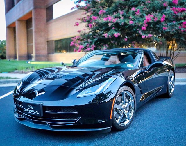 @kpmfusa Perfect gloss black & Gloss carbon fiber accents.⚡️